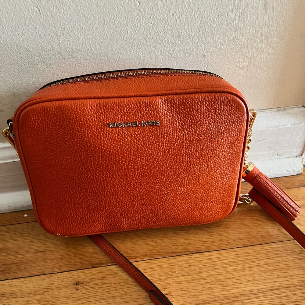 Michael Kors small crossbody w tassel